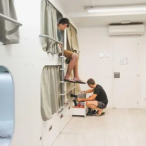 Albergue Onefam Ramblas, Barcelona